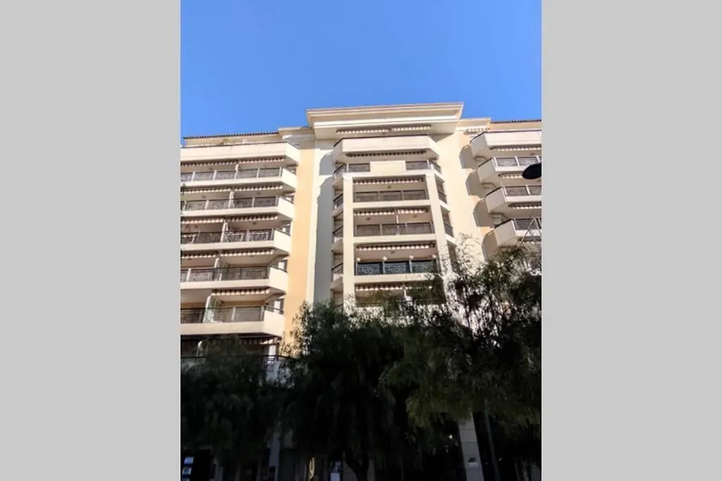 Havre De Paix En Plein Centre Ville, 4 Couchages Menton France