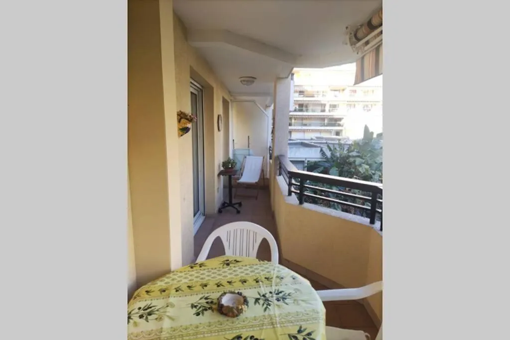 Apartment Havre De Paix En Plein Centre Ville, 4 Couchages Menton